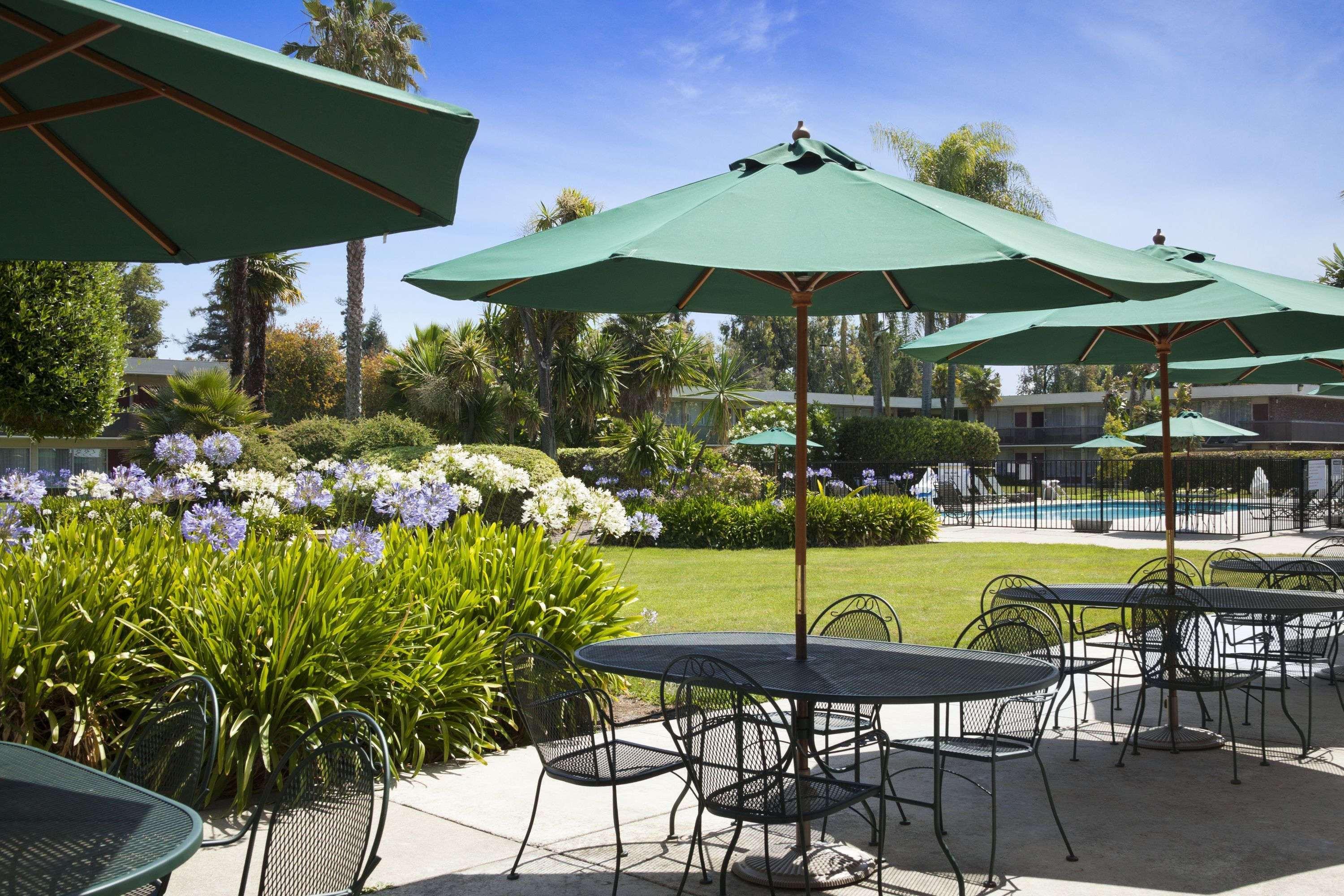 Ramada By Wyndham Sunnyvale/Silicon Valley Exterior photo